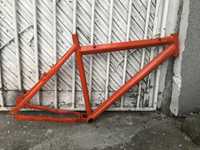 Велосипедни и BMX части:рамка,курбели, педали, колче, дерайльор, плочи