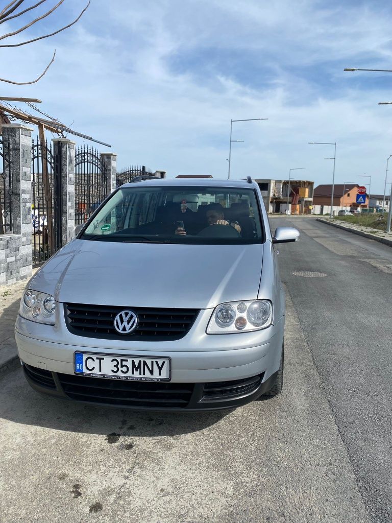 Vând touran 1.9 tdi