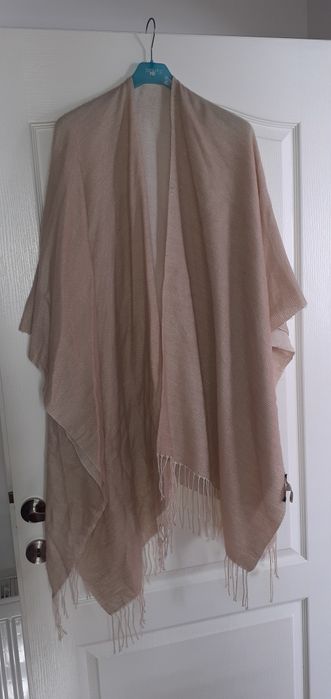 Șal/eșarfă tip poncho