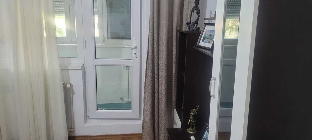 Vand apartament 2 camere , Galati , Piata Centrala