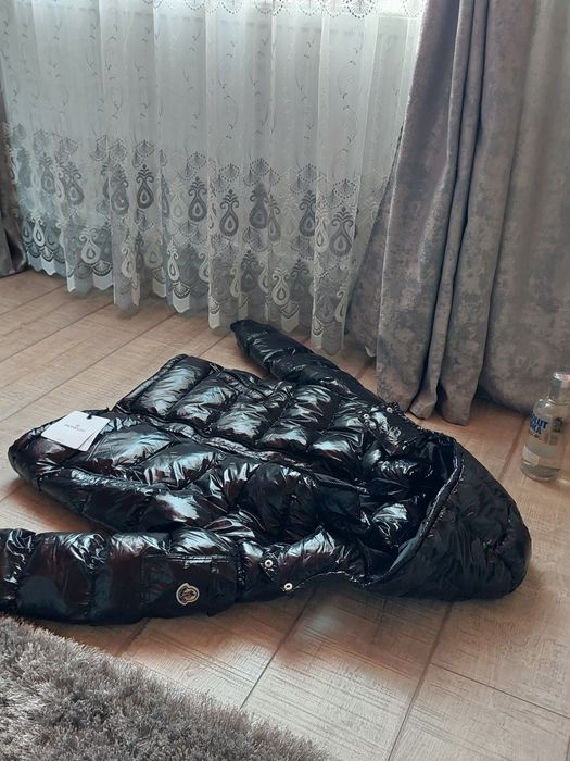 Geaca Lucioasa Noua!