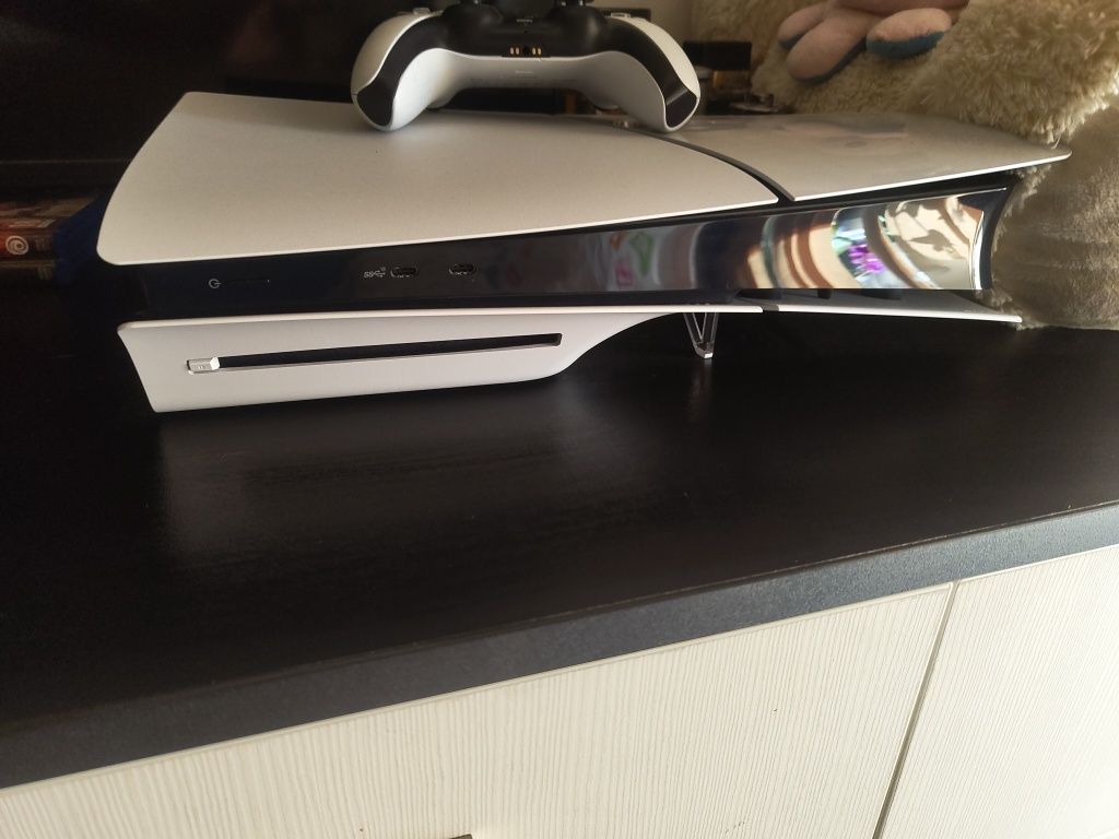 PlayStation 5 slim disk edition
