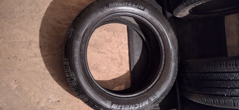Vand set cauciucuri 235/55/18 Michelin