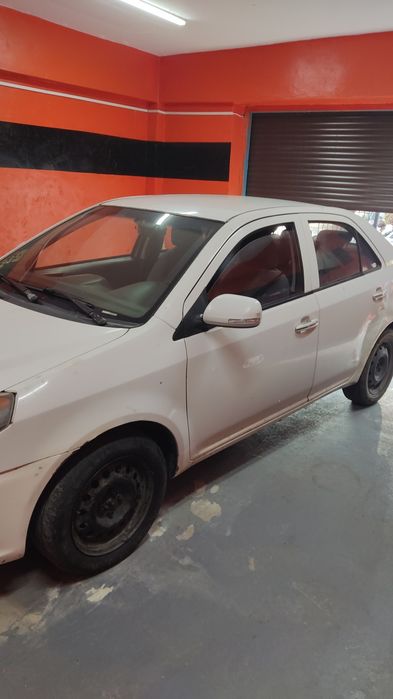 Продам автомобиль возможен обмен на стройматериалы металлопрокат метал