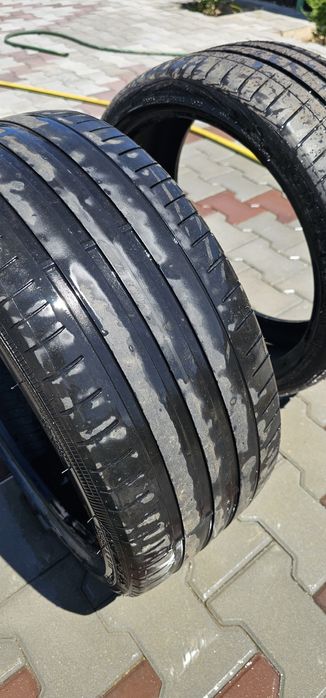 Vând 2 cauciucuri 235 35 19 vara