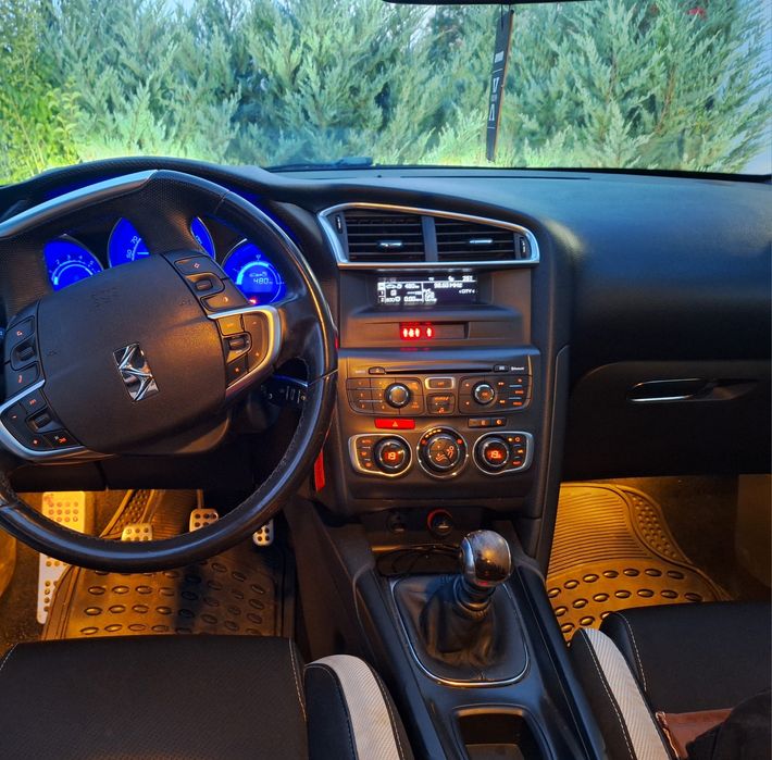 CITROEN  DS4  1.6 Дизел