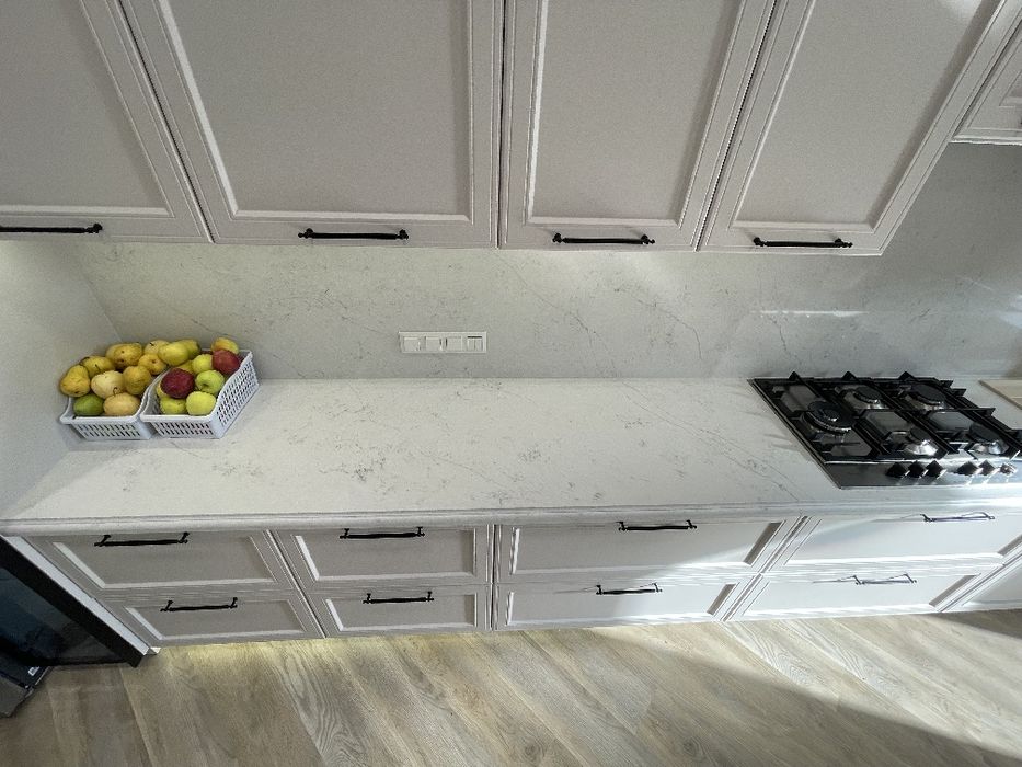 Столешница из искусственной камен для кухню