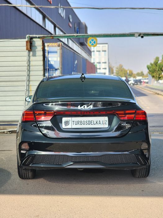 Kia Cerato 2023 yil