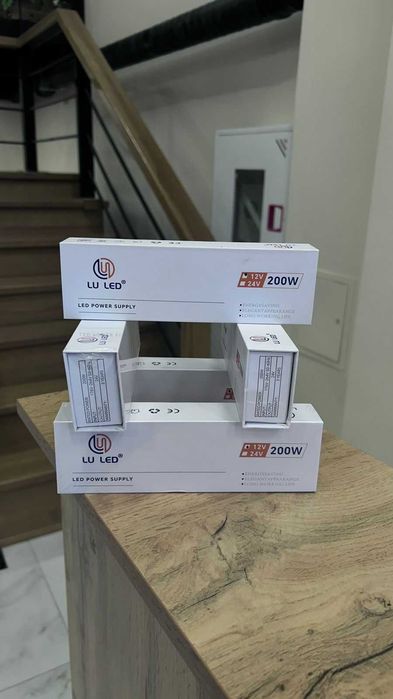 Блок питания 12В для LED лент, ламп, вывесок — 200Вт, надежный