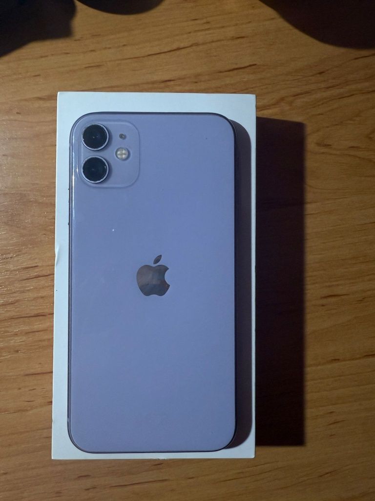 Iphone 11 64 GB.
