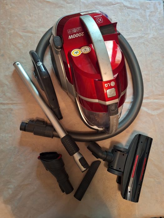 Пылесос LG 2000W