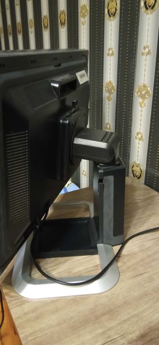 Употребяван Монитор HP 24"