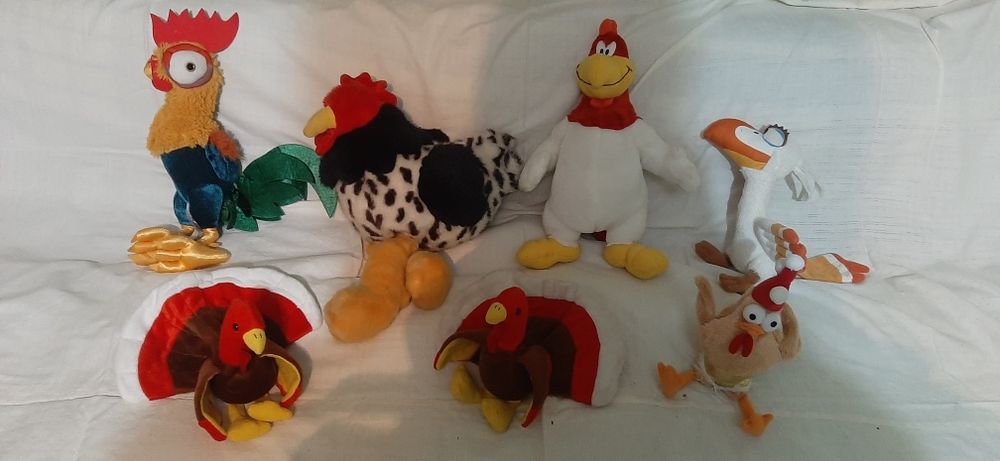 Plusuri : albine,bufnite ,berzi, flamingo, vulturi,rate