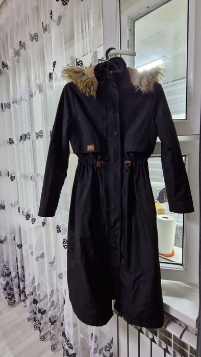 Продам длинную парку 44-46р