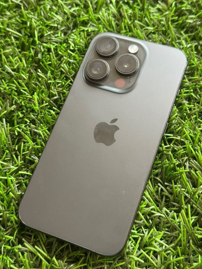 Iphone 15 pro 88%