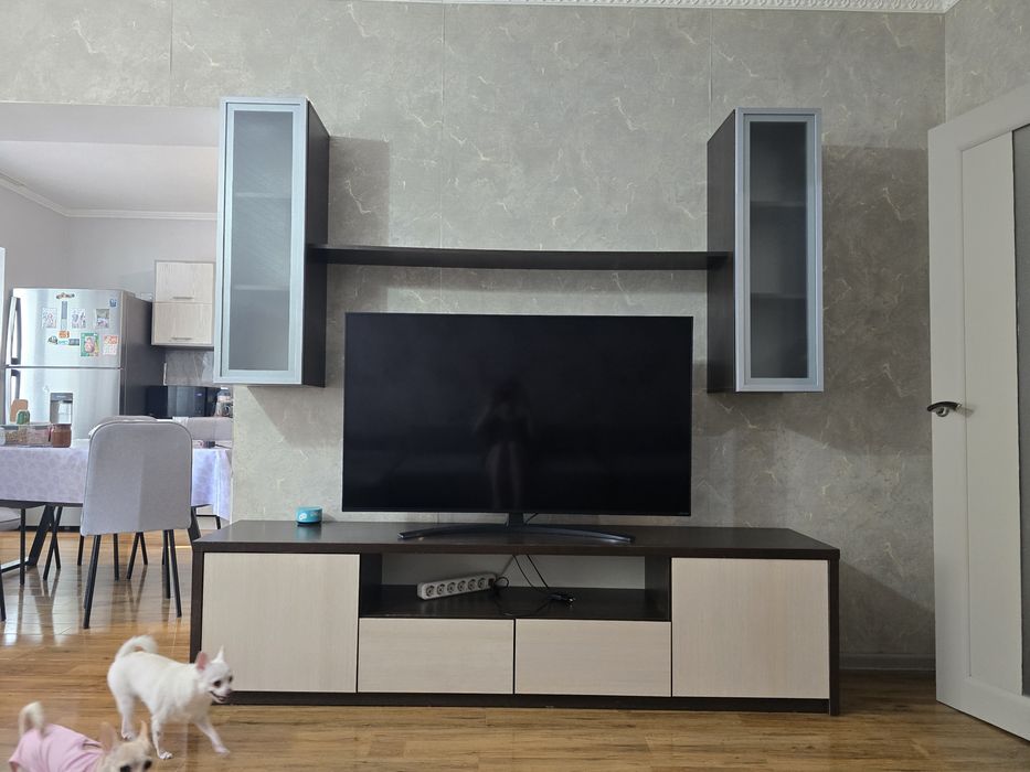 продам тумбу под телевизор и шкаф