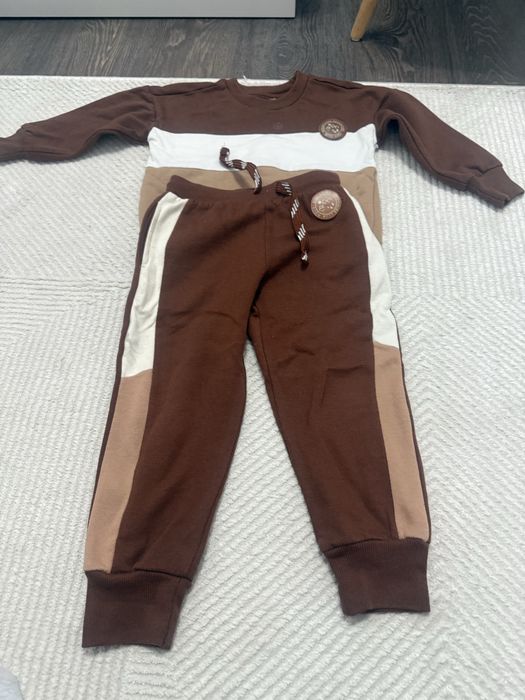 Pantaloni si bluza marime 104, 3/4 ani