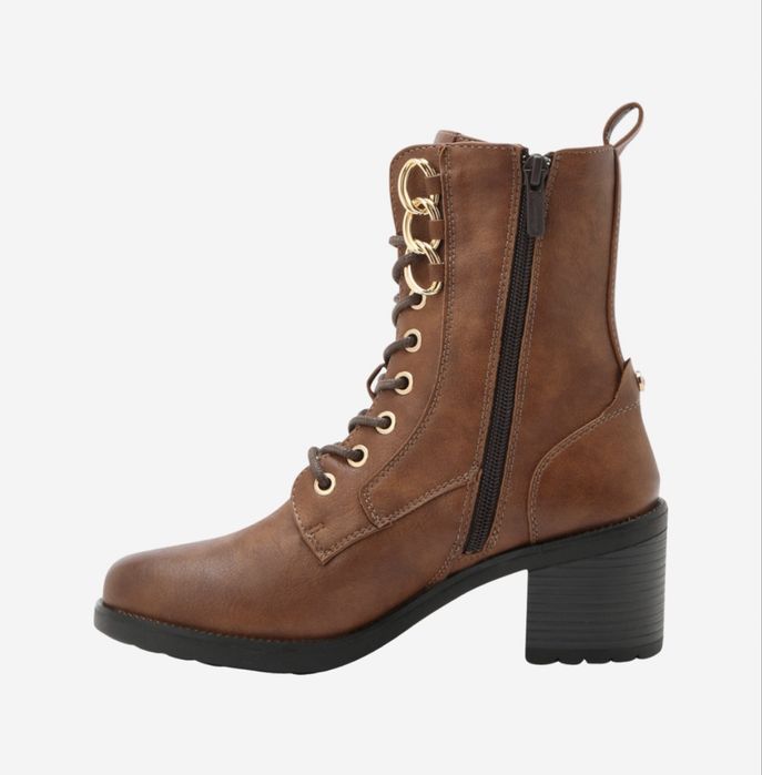 Боти Mustang с етикет