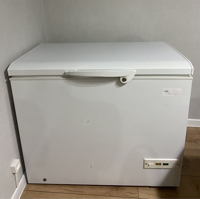 Продам морозильник