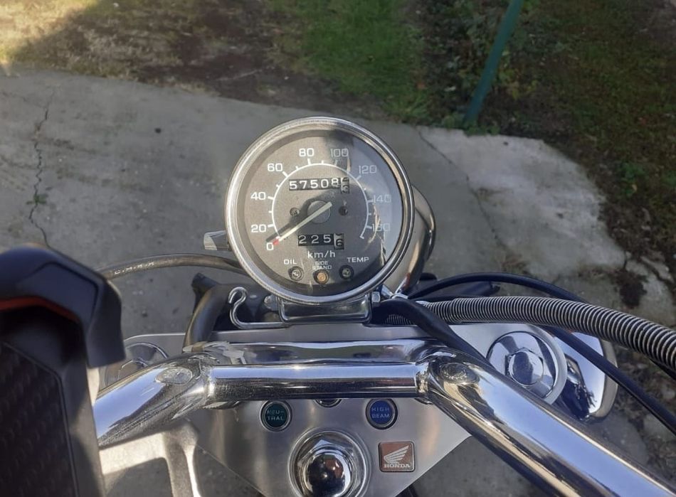 Motocicleta Honda VT Shadow C 600