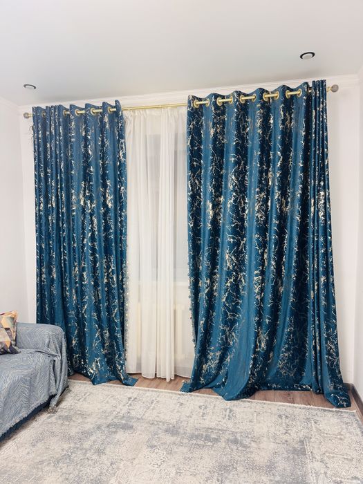 Ванна. Шторы. Линолеум. Пластик