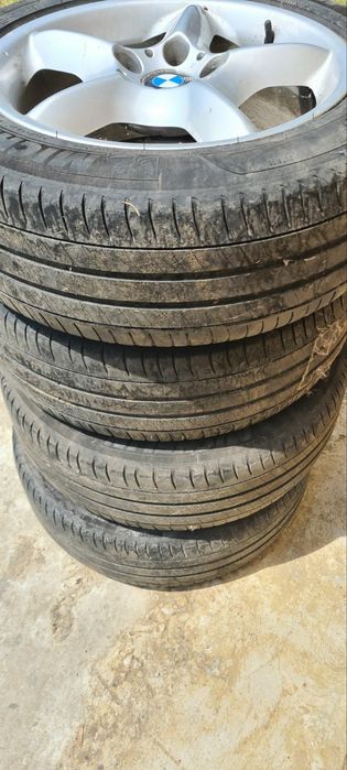 Продавам джанти и гуми за BMW Х5 и Х3