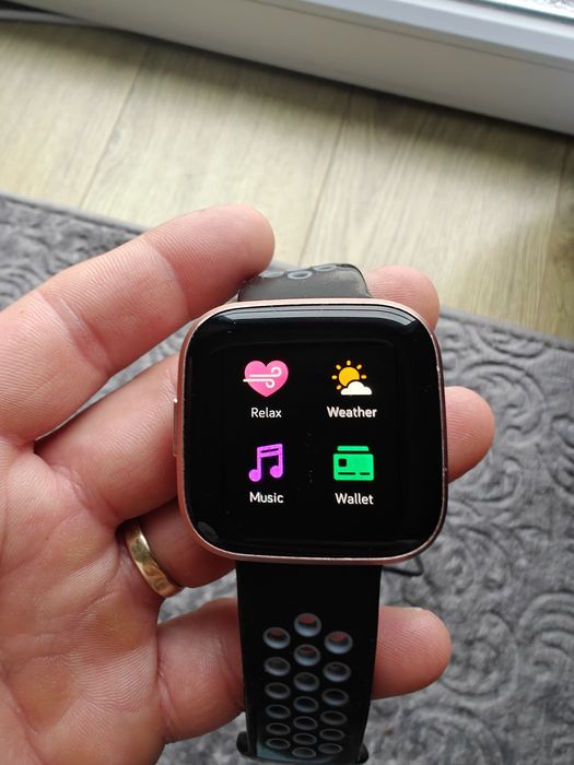 Fitbit versa 2 in stare bună