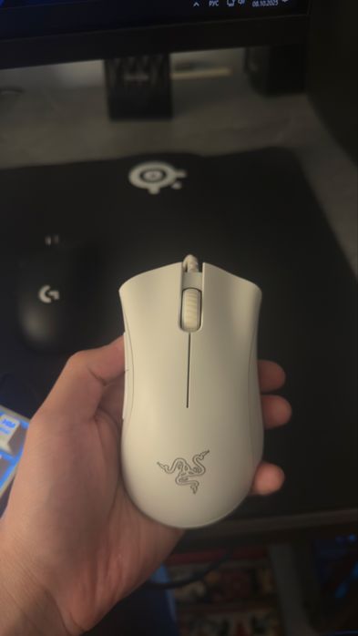 Игровая мышка Razer Deathadder essential в иделаьном состоянии