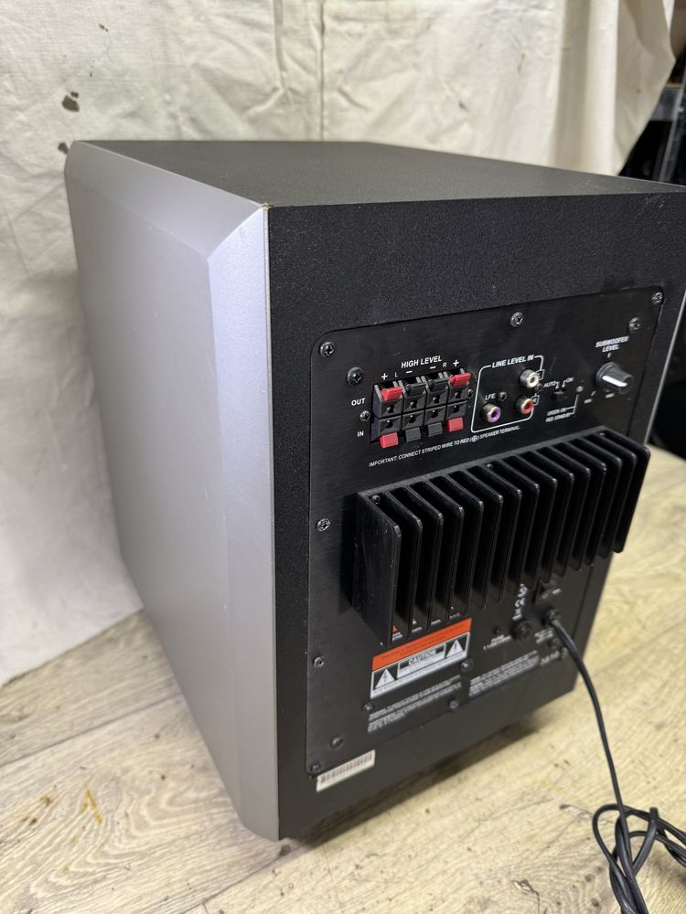 JBL Sub-140 Активен сибуфер