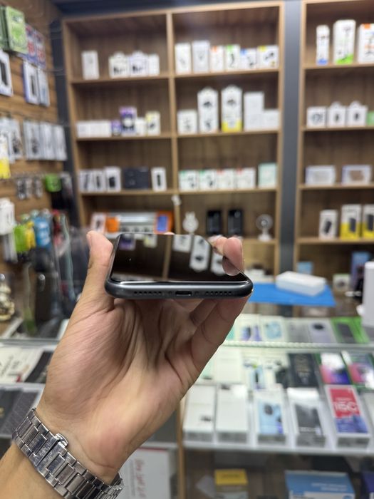 Iphone 11 128GB ideal