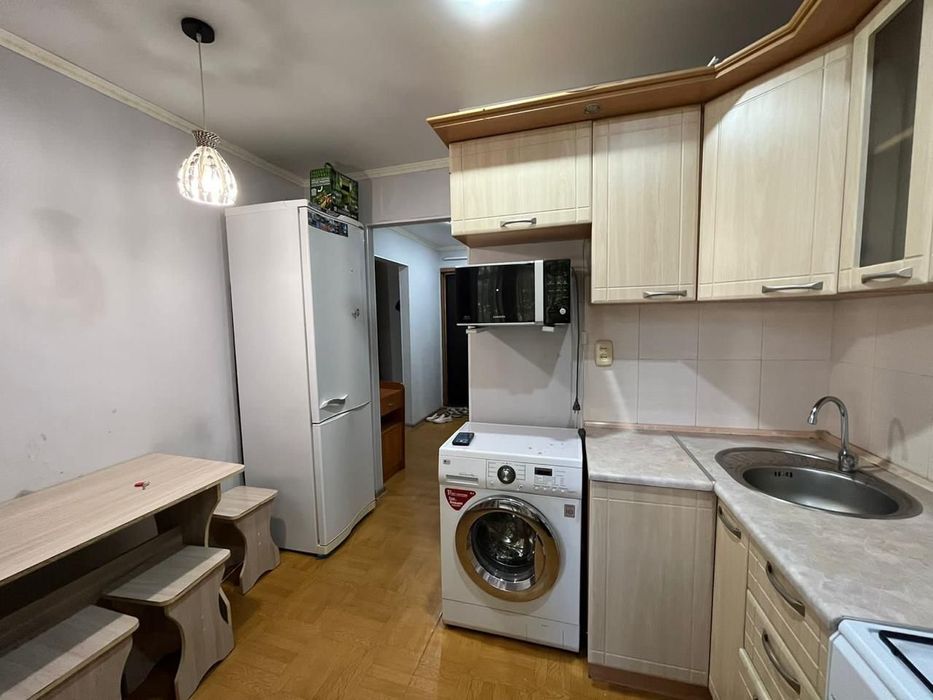 Продам 1 комн В Центре.