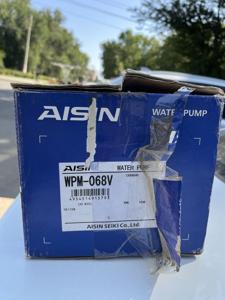 Помпа (водяной насос) охлаждающей жидкости AISIN WPM-068V