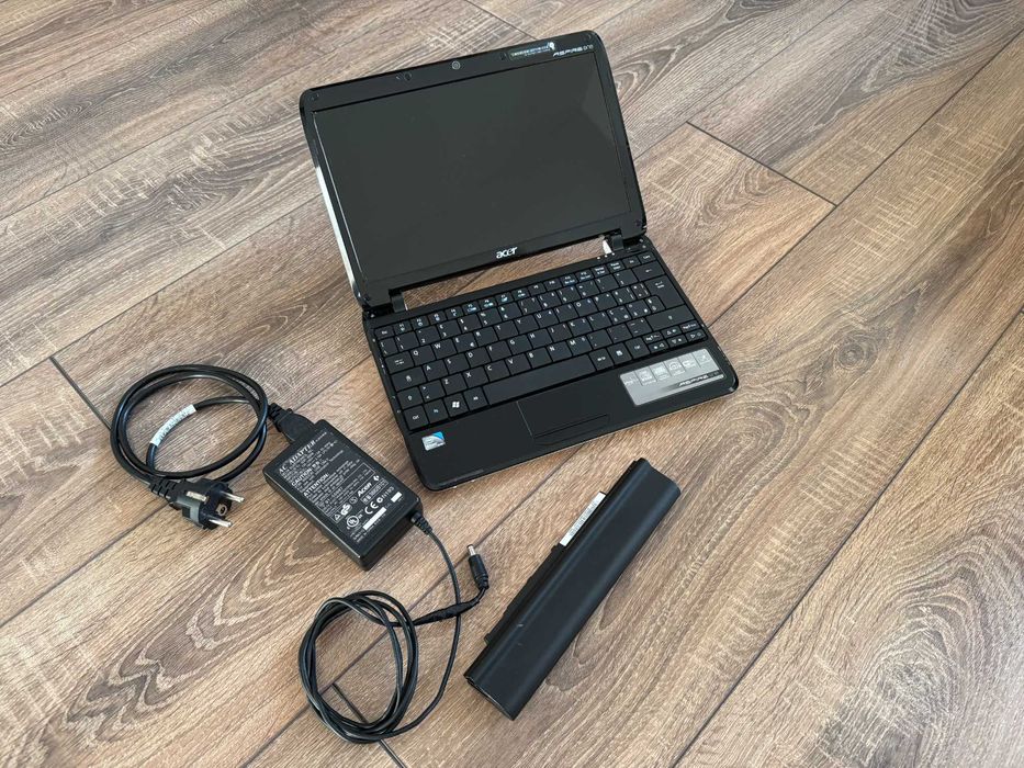 Laptop Acer Aspire One ZA3 11,6 inci, Intel Z520, 1.33Ghz, 1Gb, 250Gb