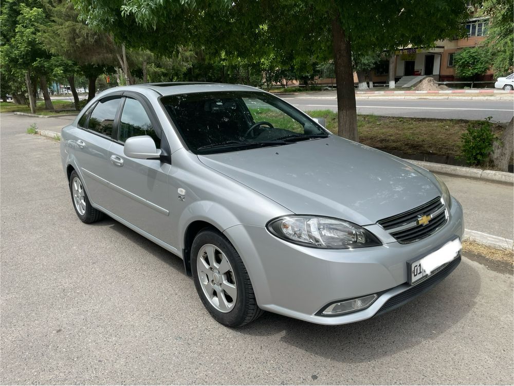 Lacetti, 3 позиция с люком, 2019 года