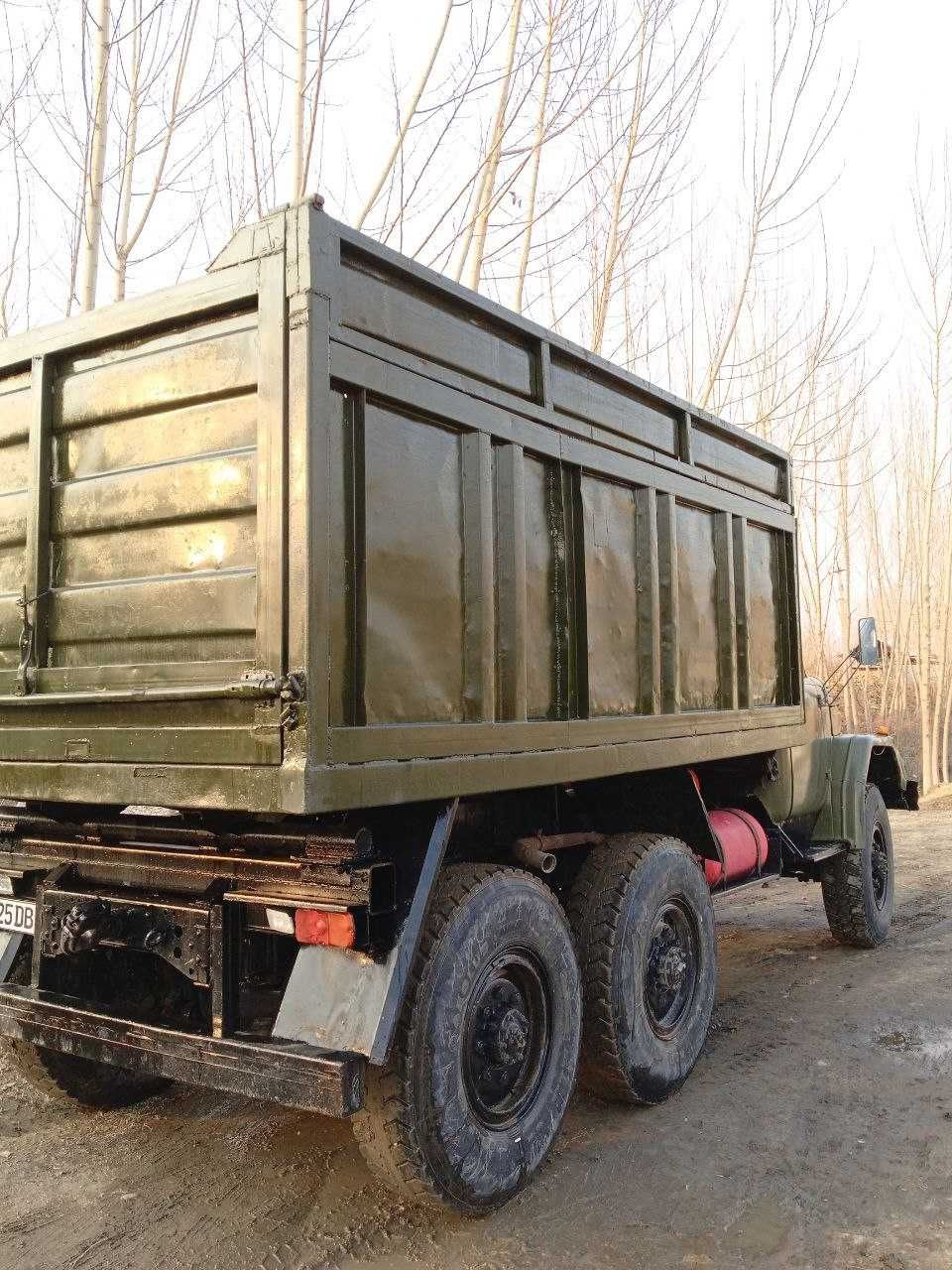 ZiL 131 юк автомашинаси