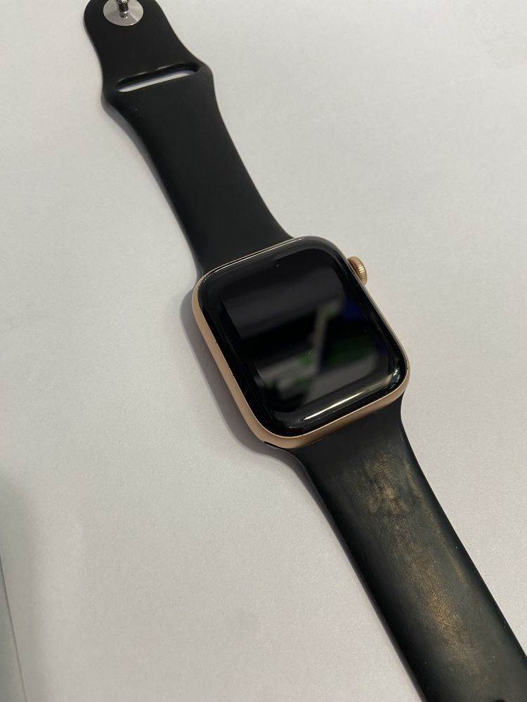 MDM vinde: Apple Watch Seria 6, 44mm, Gold.