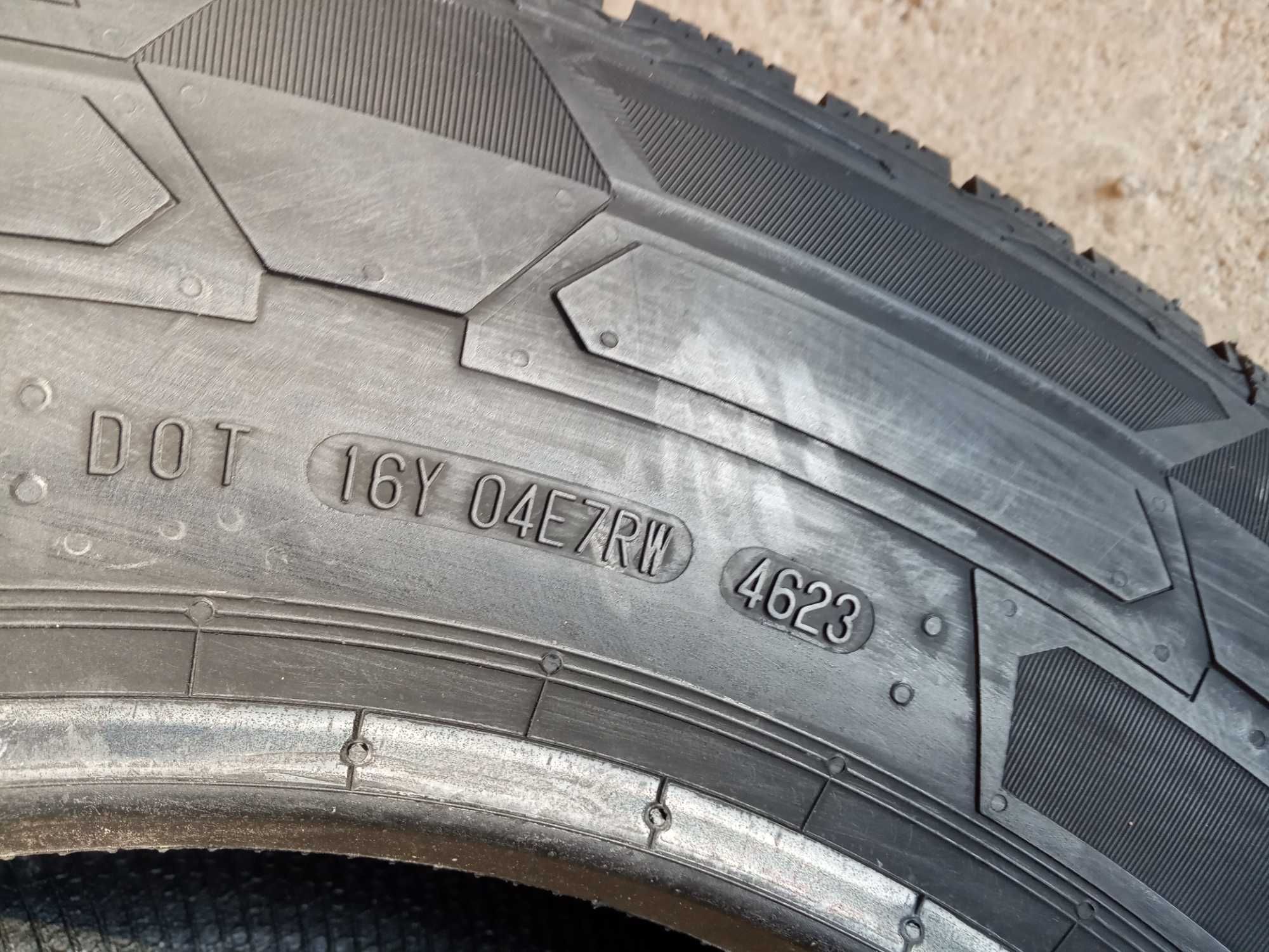 Нови зимни бусови гуми 235/65 R16C Continental VanCont Winter 115/113R