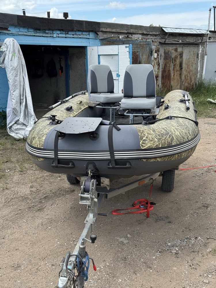 Продам ПВХ лолку REEF-390 НДНД в отличном состояние в полном комплекте