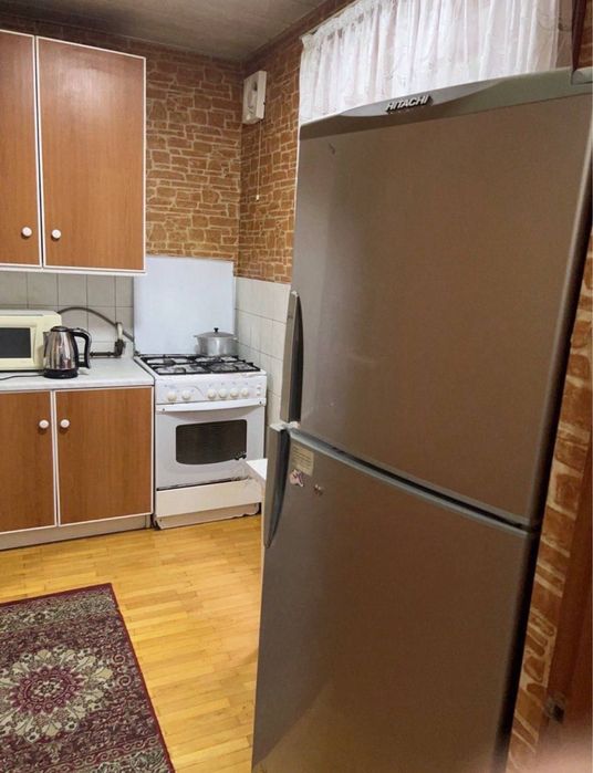 Аренда 3 комнатной квартиры на 1-этаже ЦУМ м.Космонавтов