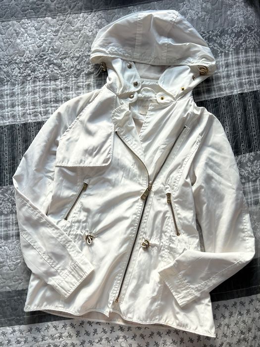Яке с качулка, на Zara, размер S, в бяло