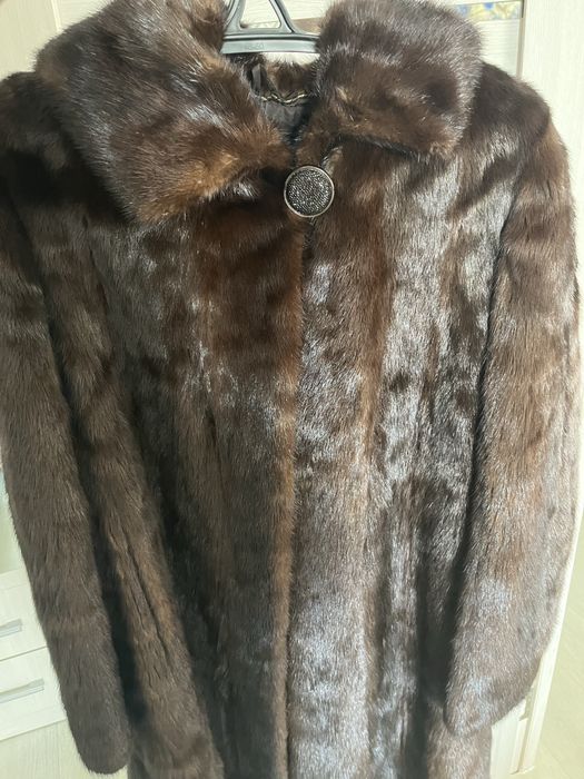 Норковая шуба б/у,в хорошем состоянии, размер 48-50
