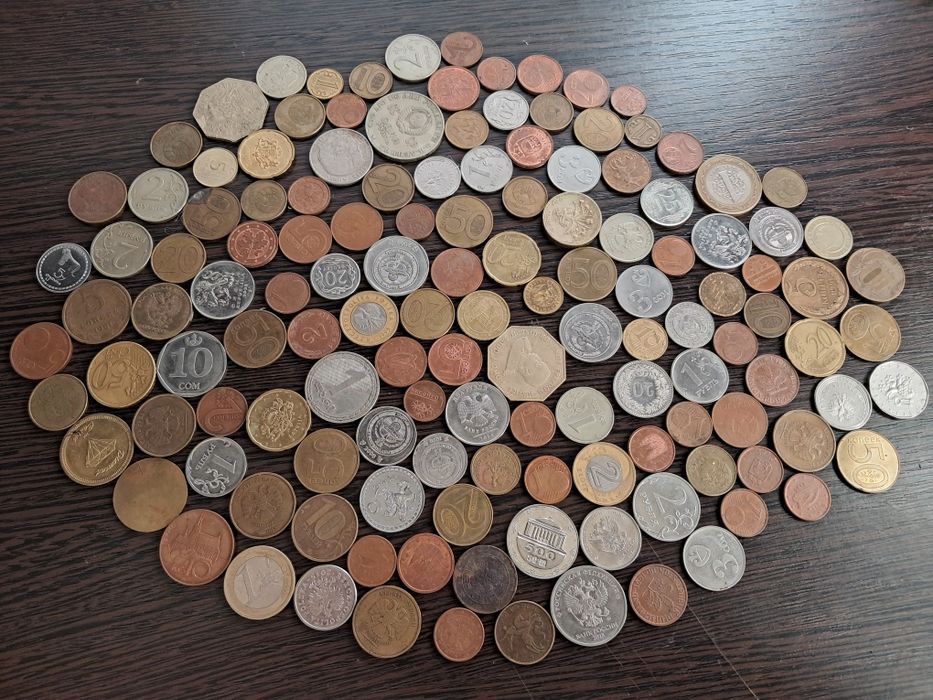 Продам монеты коллекционые