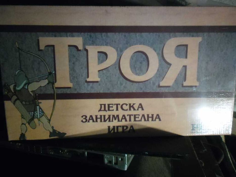 Продавам настолни игри