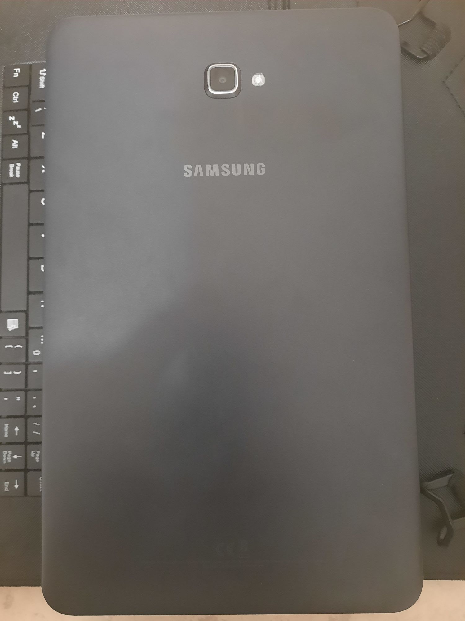 Tableta Samsung Tab A6, de 32Gb, 4 G, cu sloturi cartela  si card