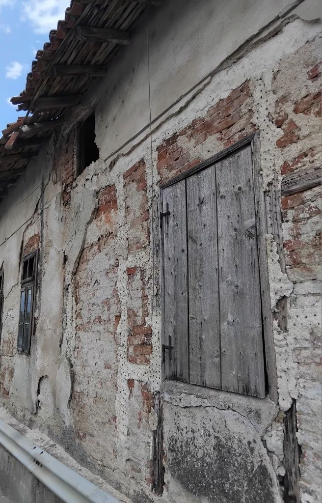 Продава къща в гр.Бобошево