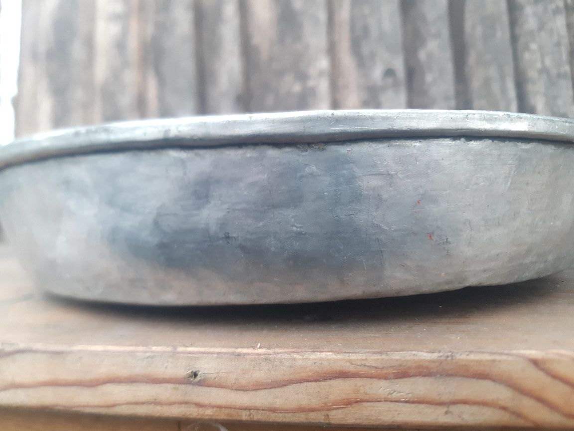Стара българска ръчно кована медна тава. Добре калайдисана