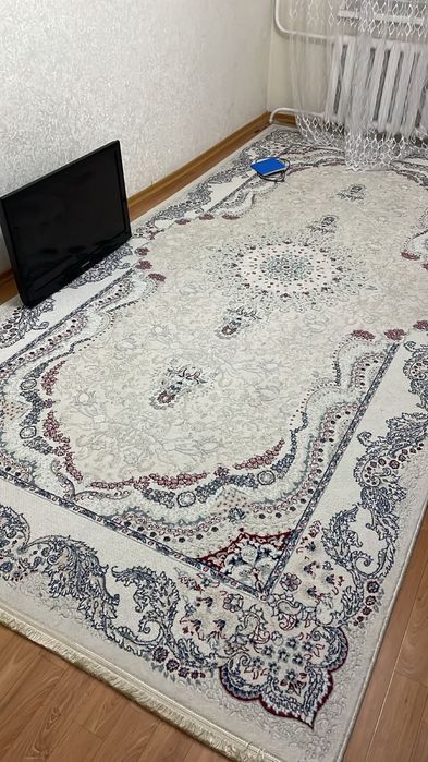 Продам Ковер шелковый