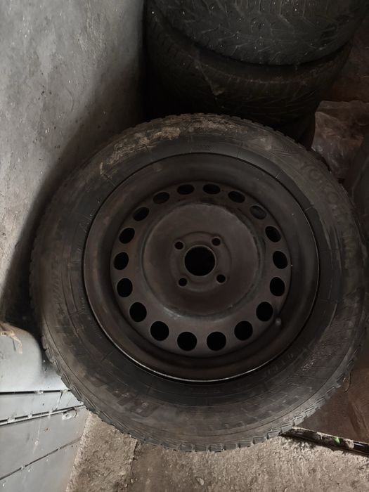 Set cauciucuri iarnă Opel Astra + roată de rezervă + jante