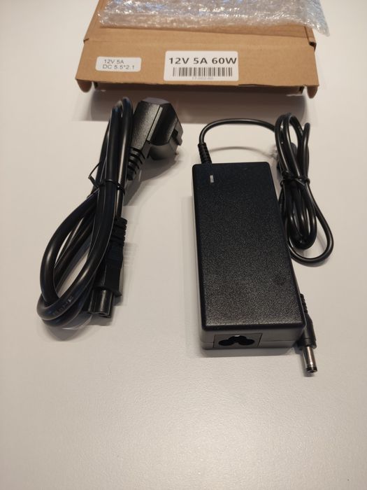 Transformator / Alimentator curent 12V 5A 60W