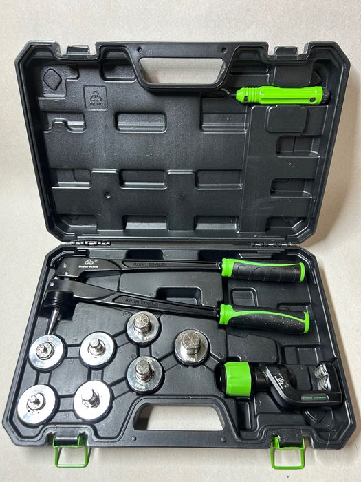 Expansor manual pentru țevi de cupru ST 100A